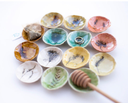 Ring Dishes with Feet