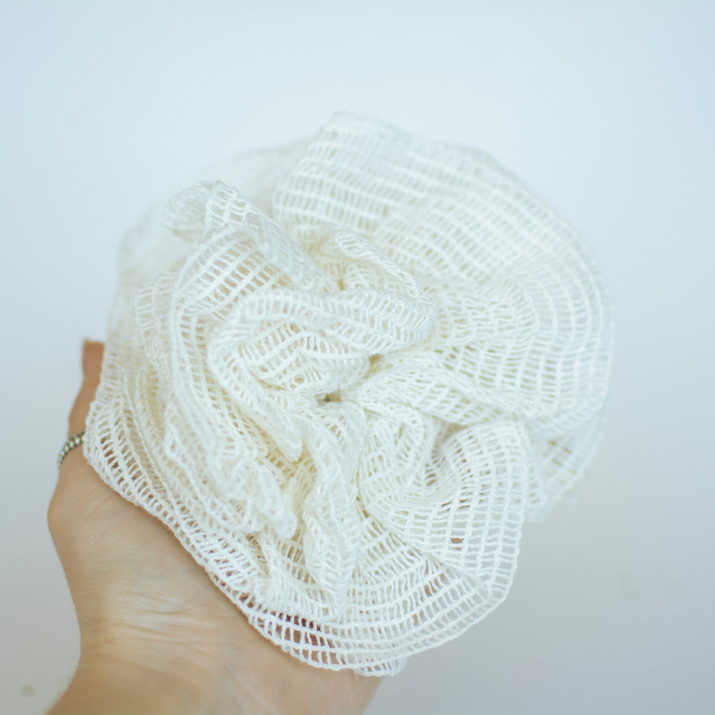 Mesh Pouf